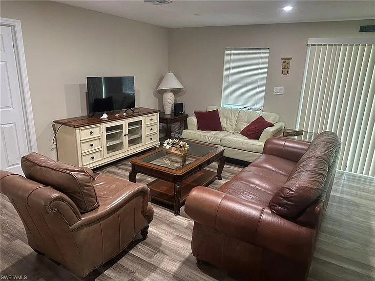 3150 Polly Ave — Photo 12