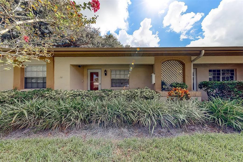 2 bed, 2.0 bath, 925 sqft, $1,900 — Photo 4