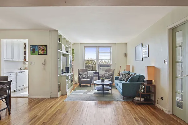 Sold by Compass | media 2