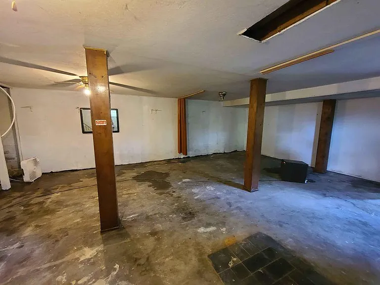 182 Delp St — Photo 40