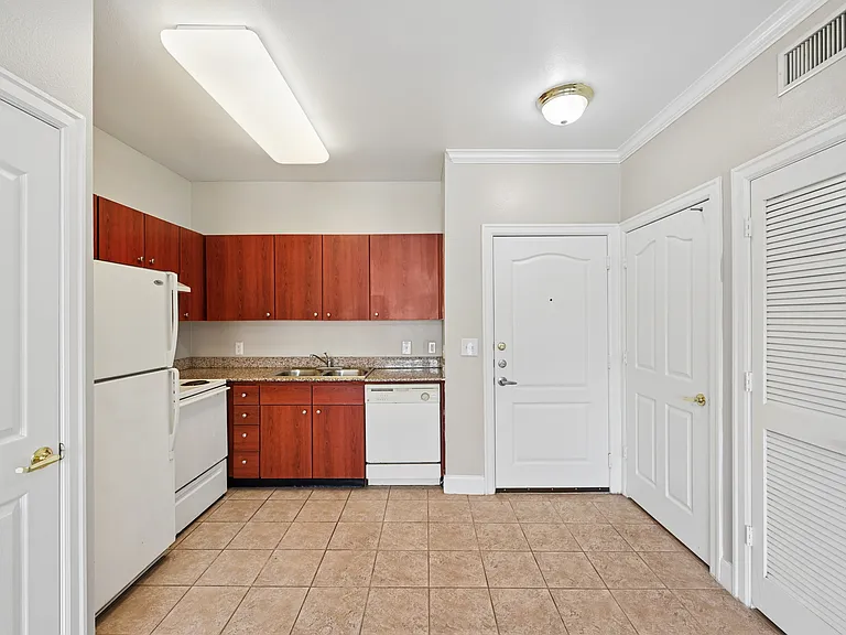 Big Bass Apartments — Photo 11