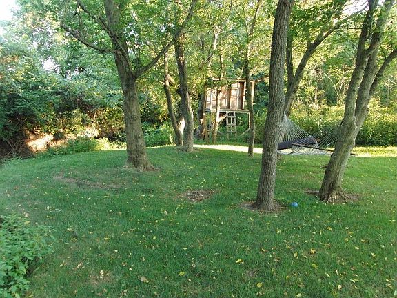 2nd image of 8815 Oakshire Dr NW