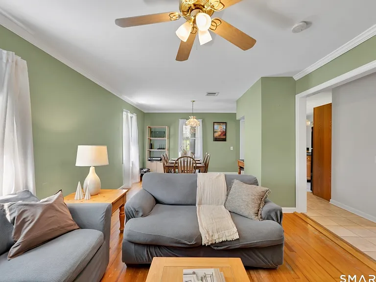 28 Maple St #2 — Photo 9