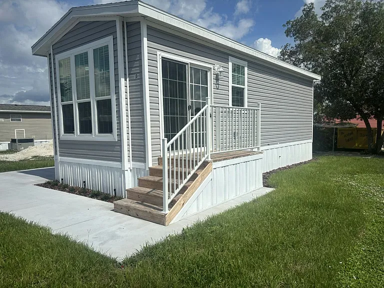 Sunshine MH & RV Resort — Photo 29