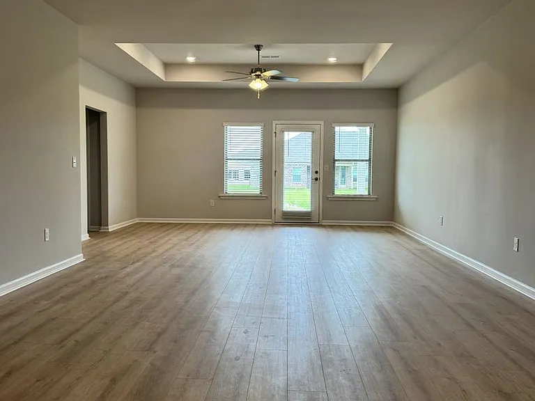 318 Cornstalk Cir — Photo 12