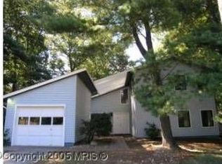 10505 Zion Dr, Fairfax, VA 22032