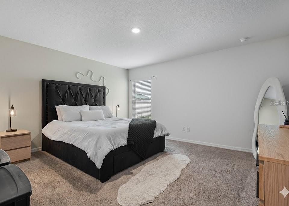 1st image of 5 Freeland Ln