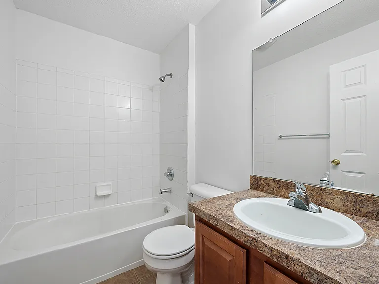 4035 Redroyal Ave — Photo 31