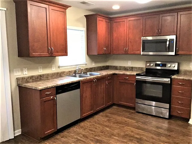 122 Spring Lakes Dr — Photo 3