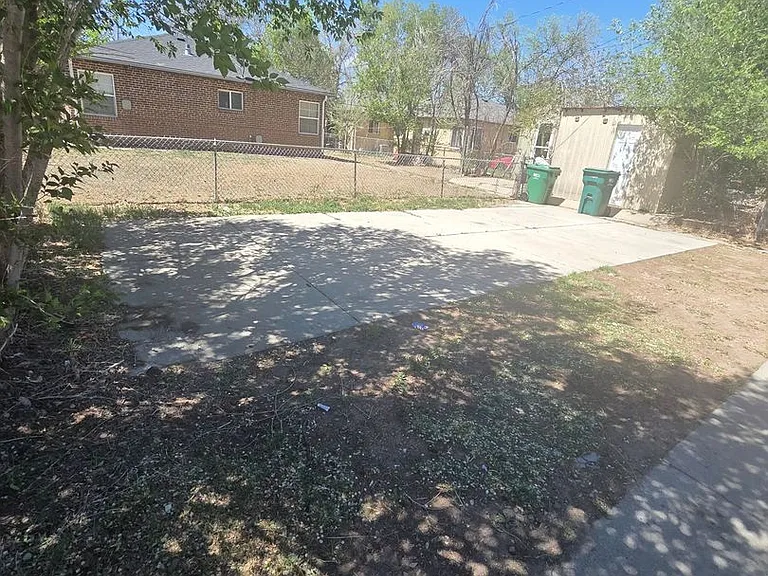 1910 Oswego St — Photo 11