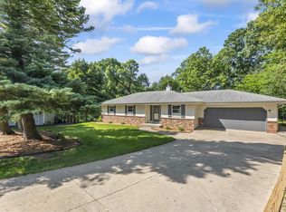 731 Mansfield Cir, Hartland, WI 53029