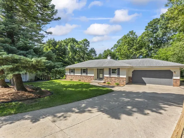 731 Mansfield CIRCLE, Hartland, WI 53029