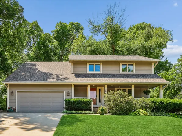 7008 Rocklyn Cir, Urbandale, IA 50322