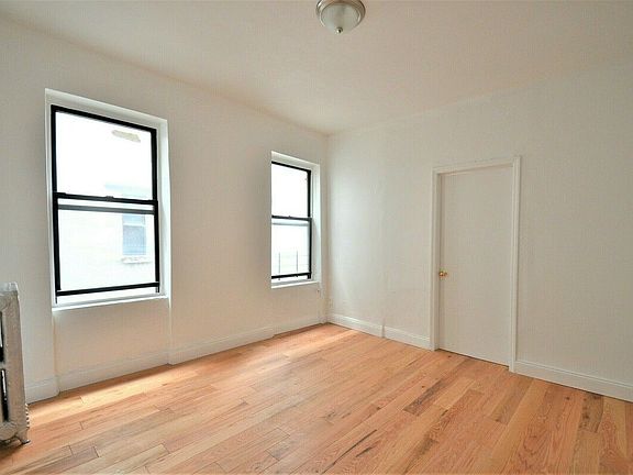 4th image of 505 W 135th St #33