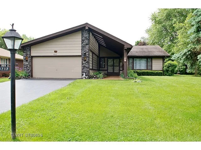 8717 Riley Rd photo 1