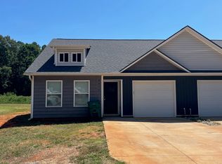 8612 Valley Falls Rd, Boiling Springs, SC 29316