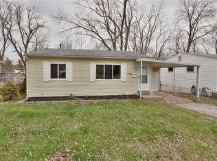 229 Ballwin Ave, Ballwin, MO 63021