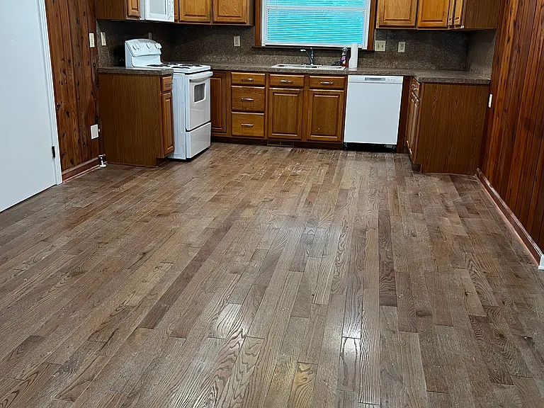 12848 Farm Pond Ln — Photo 2