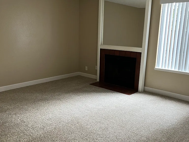 Sierra Woods Apartments — Photo 29