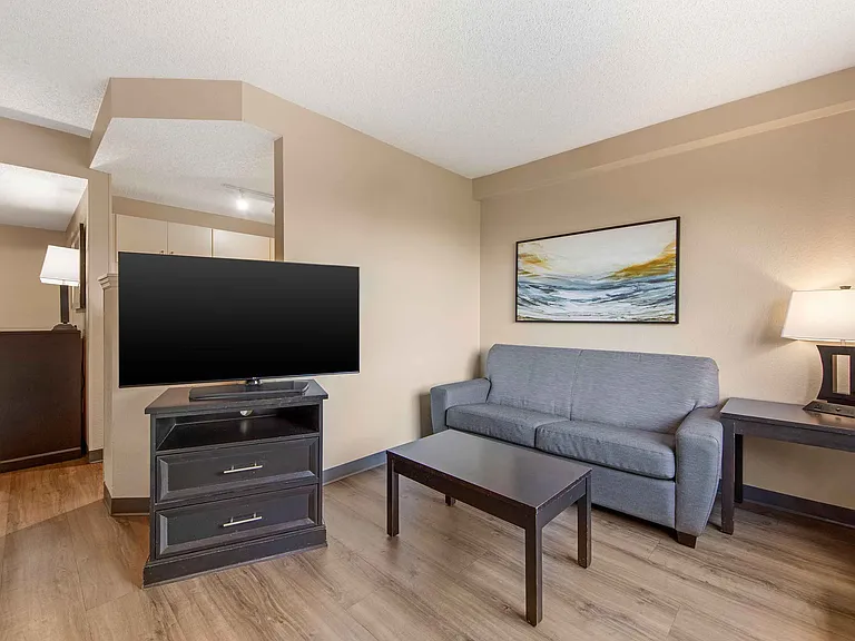 Deluxe Studio - 2 Full Beds