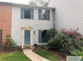 10 Tompkins Pl, Lawrence Township, NJ 08648