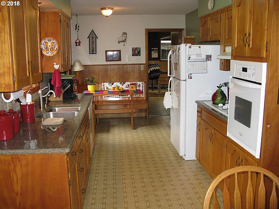 5th image of 11107 NE 11th Ave