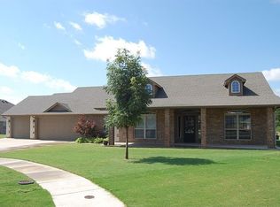 3104 SE 30th Ct, Moore, OK 73165