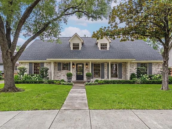 2nd image of 7827 Meadowbriar Ln