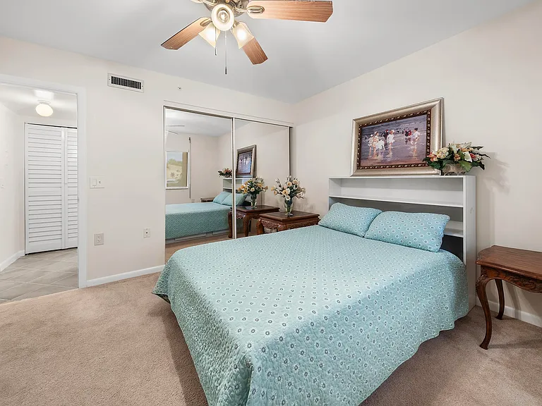 601 Seafarer Cir #104 — Photo 29