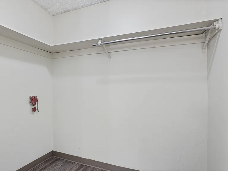 Pinon Place Apartments — Photo 27