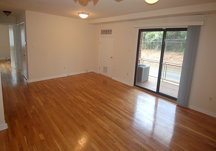 5009 Quincy St Bladensburg MD Zillow