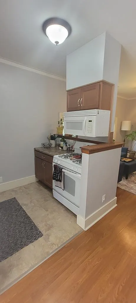 2 bed, 1200 sqft, $1,635 — Photo 4