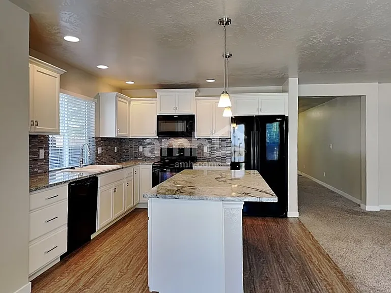 9860 W Mossywood Dr — Photo 3