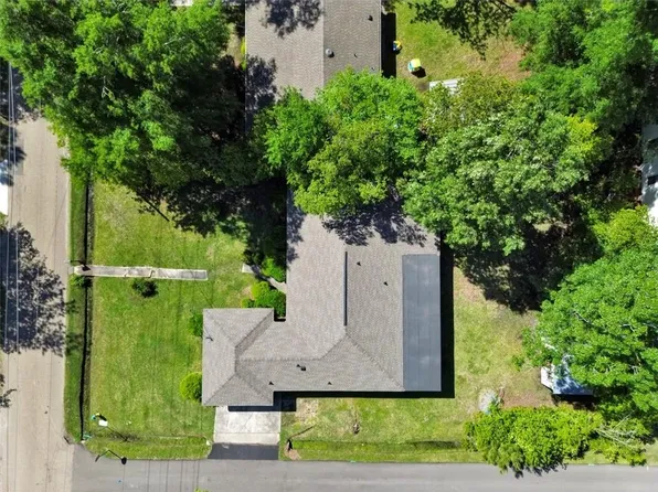 1843 Montgomery St, Mandeville, LA 70448