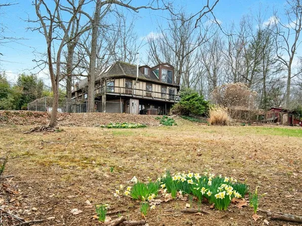 553 Mine Hill Rd, Kintnersville, PA 18930