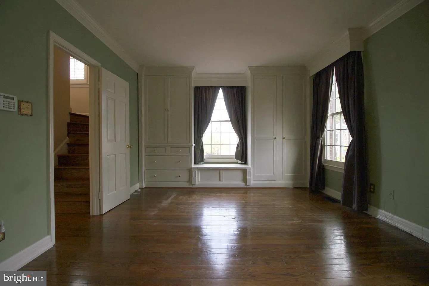 4 bed, 3.5 bath, 3417 sqft, $6,950 — Photo 4
