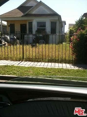 1st image of 1142 E 22nd St