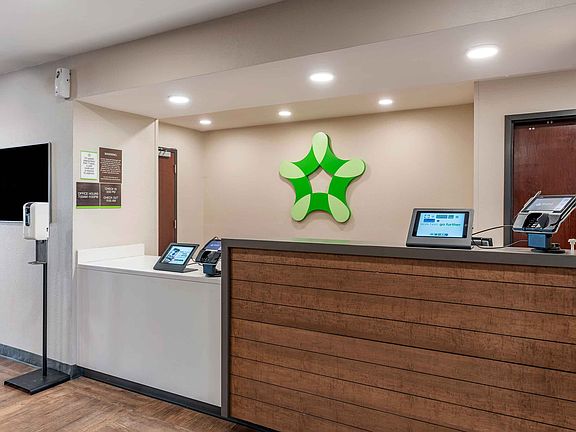 Lobby and Guest Check-in