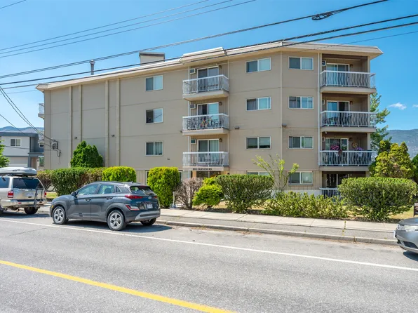 803 Fairview Rd #306, Penticton, BC V2A 5Y7