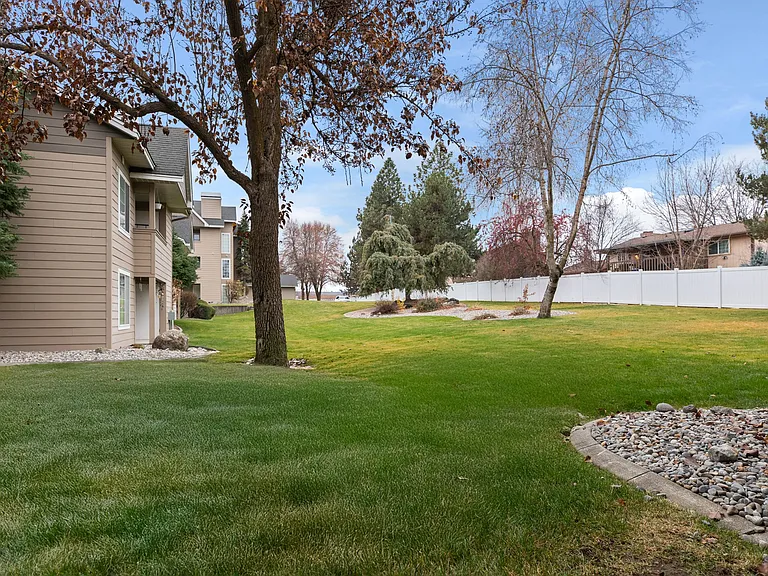 Graymayre Crossing Apartments — Photo 12
