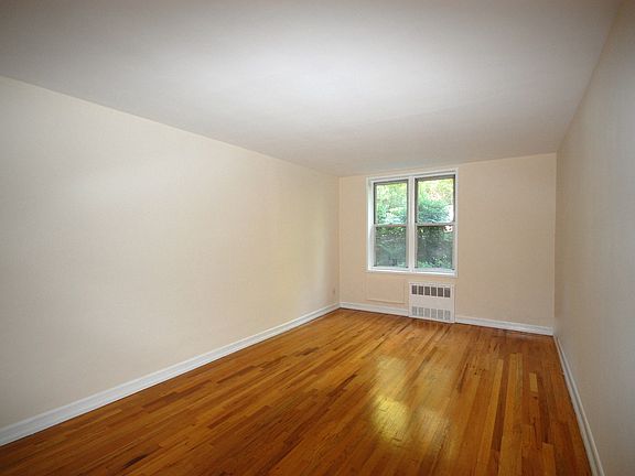 3rd image of 2750 Johnson Ave APT 5E