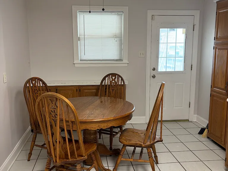 1350 Sylvia Ave — Photo 11