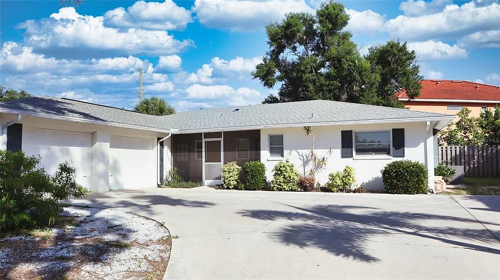 2 bed, 2.0 bath, 873 sqft, $2,000 — Photo 1