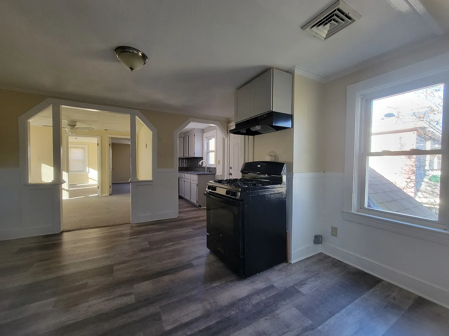 2 bed, 800 sqft, $1,925 — Photo 2