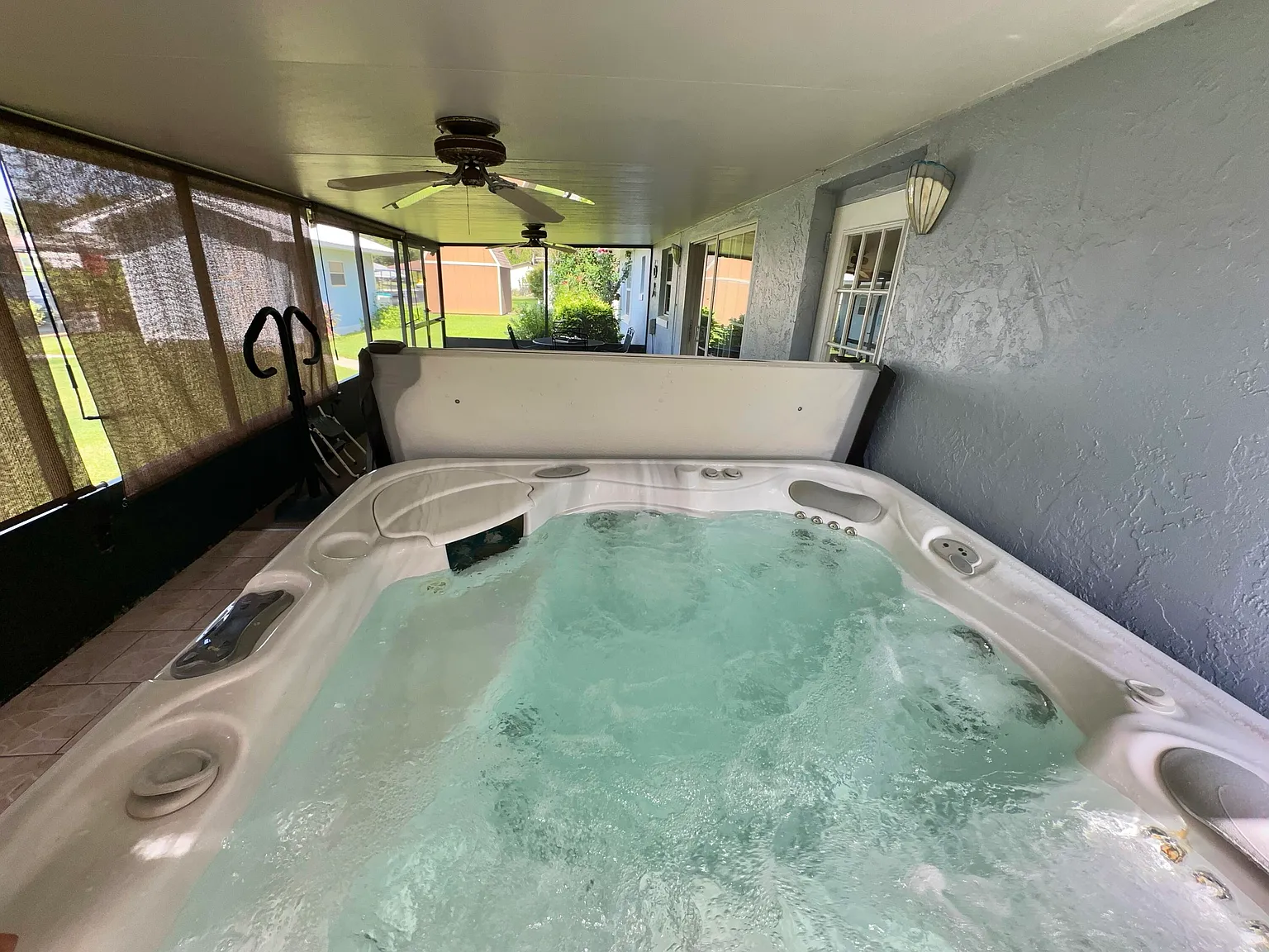 3 bed, 2.0 bath, 1192 sqft, $2,000 — Photo 3