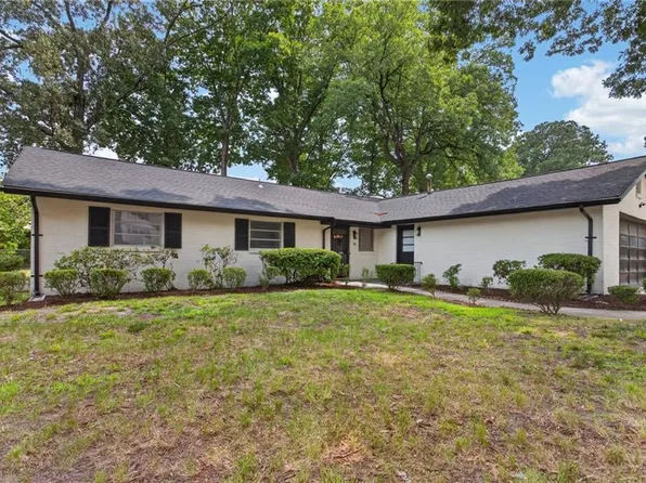 43 Azalea Dr, Hampton, VA 23669