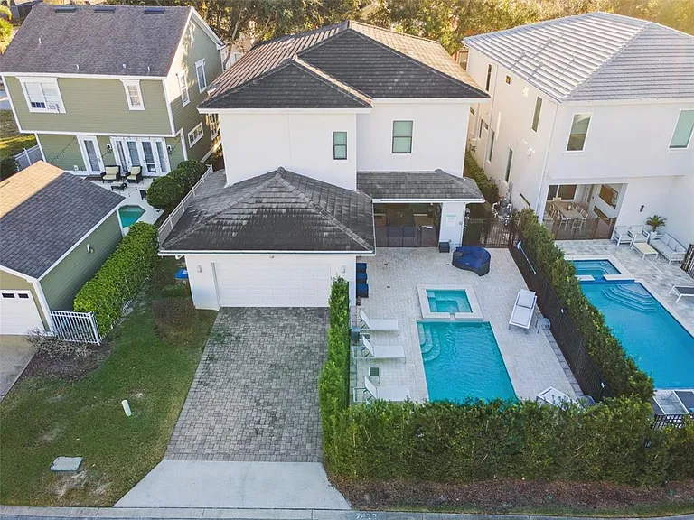 7423 Sparkling Ct — Photo 28
