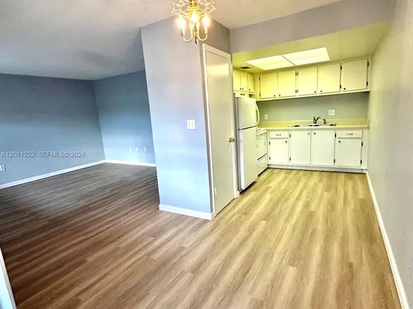 2170 Knox Mc Rae Dr #22, Titusville, FL 32780