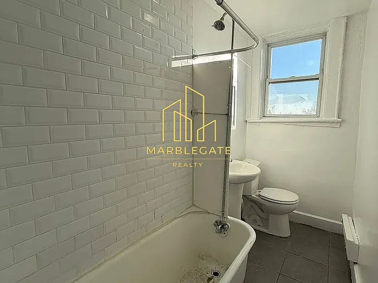 280 Verona Ave #V55 — Photo 8