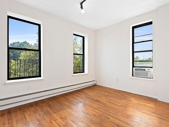 3rd image of 281 Clifton Pl APT 4C